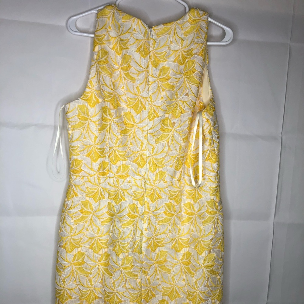WHBM SIZE 12 Tonal Lace V Neck Sheath Dress